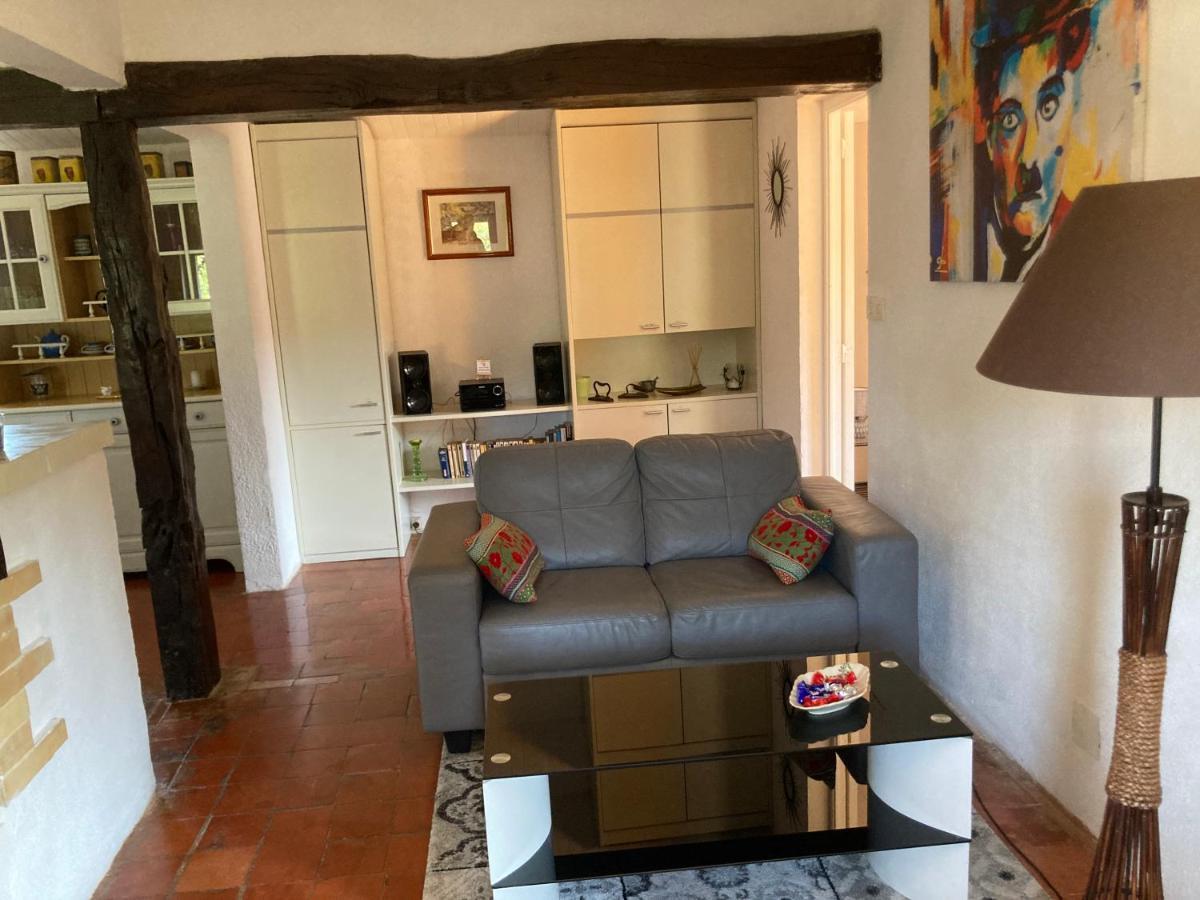 La Bastide De Mauragne - Gite Les Iris Apt Exterior photo